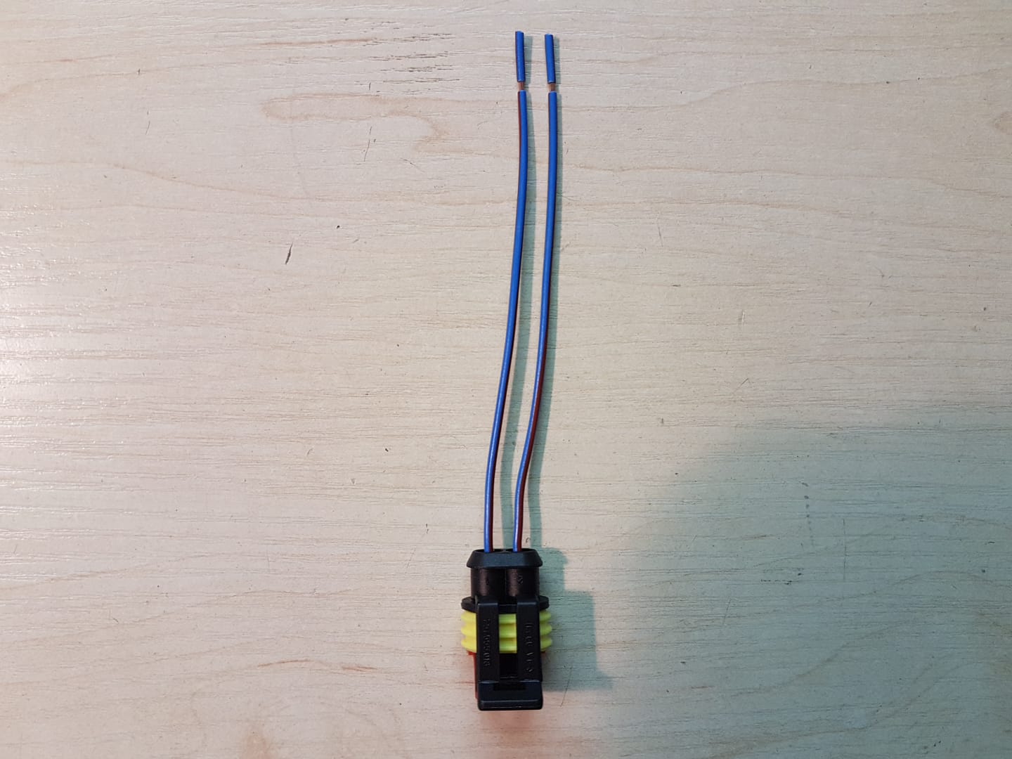 Разъем электрический 2-х контактный с проводами